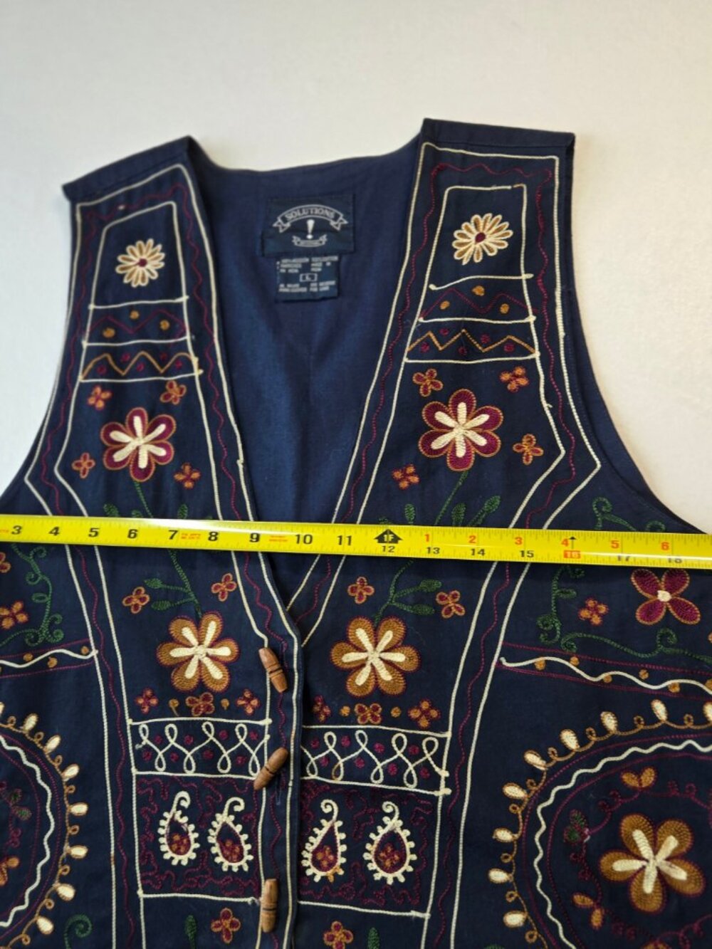 Vintage Southern Lady Embroidered floral vest - Picture 9 of 9